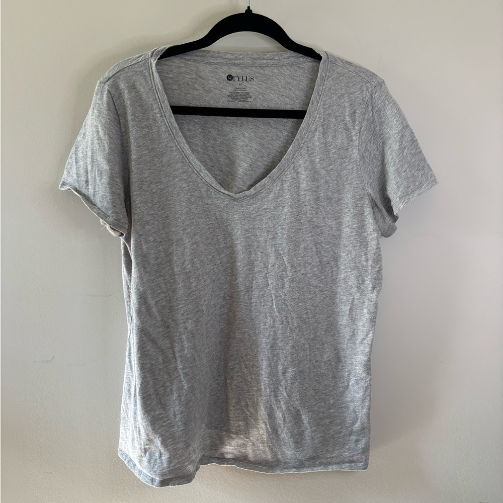 STYLUS 100% Cotton Heather Gray V-Neck Short Sleeve Tee Size Extra Large